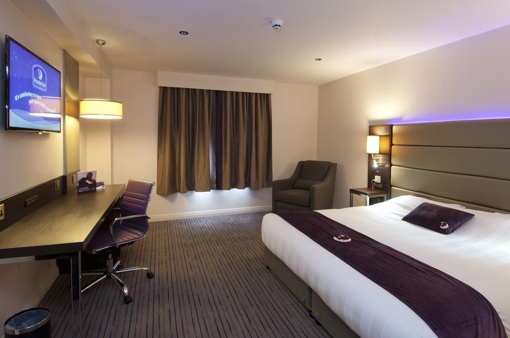 Premier Inn York North Exterior photo